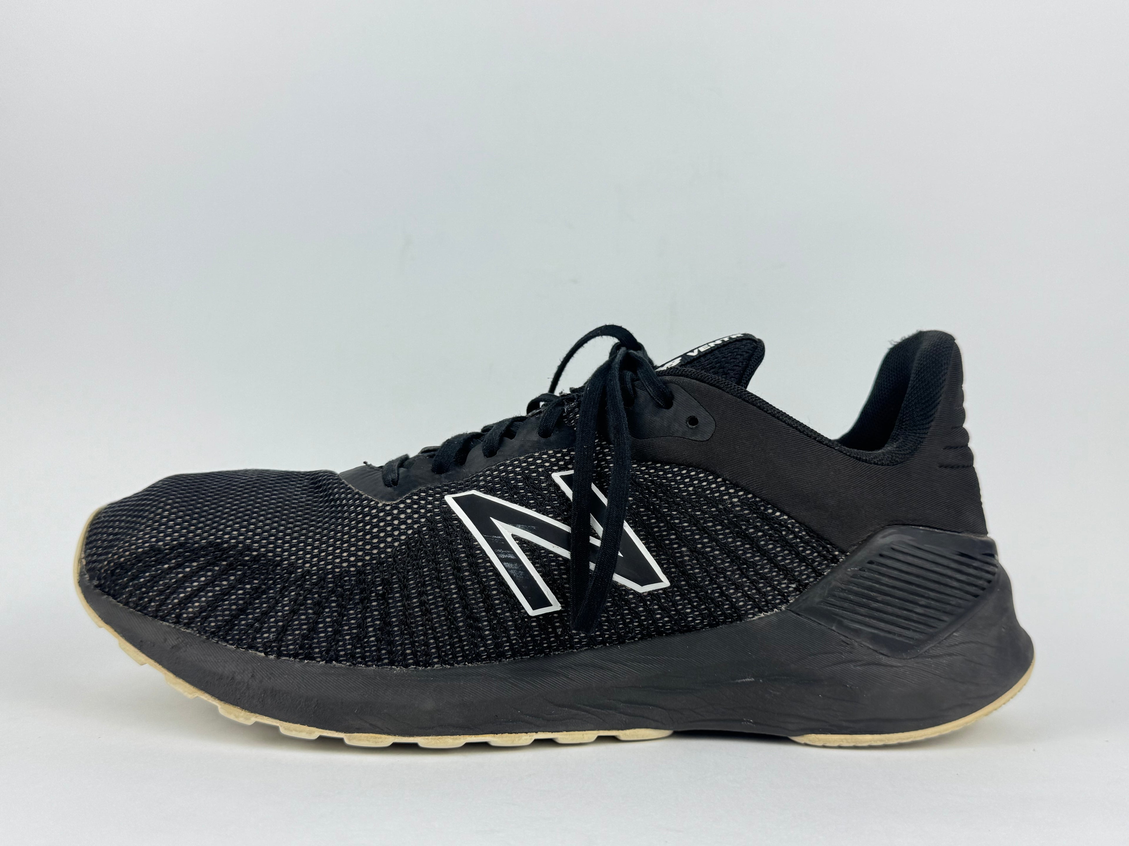 New Balance Men's Ventr V1 Running