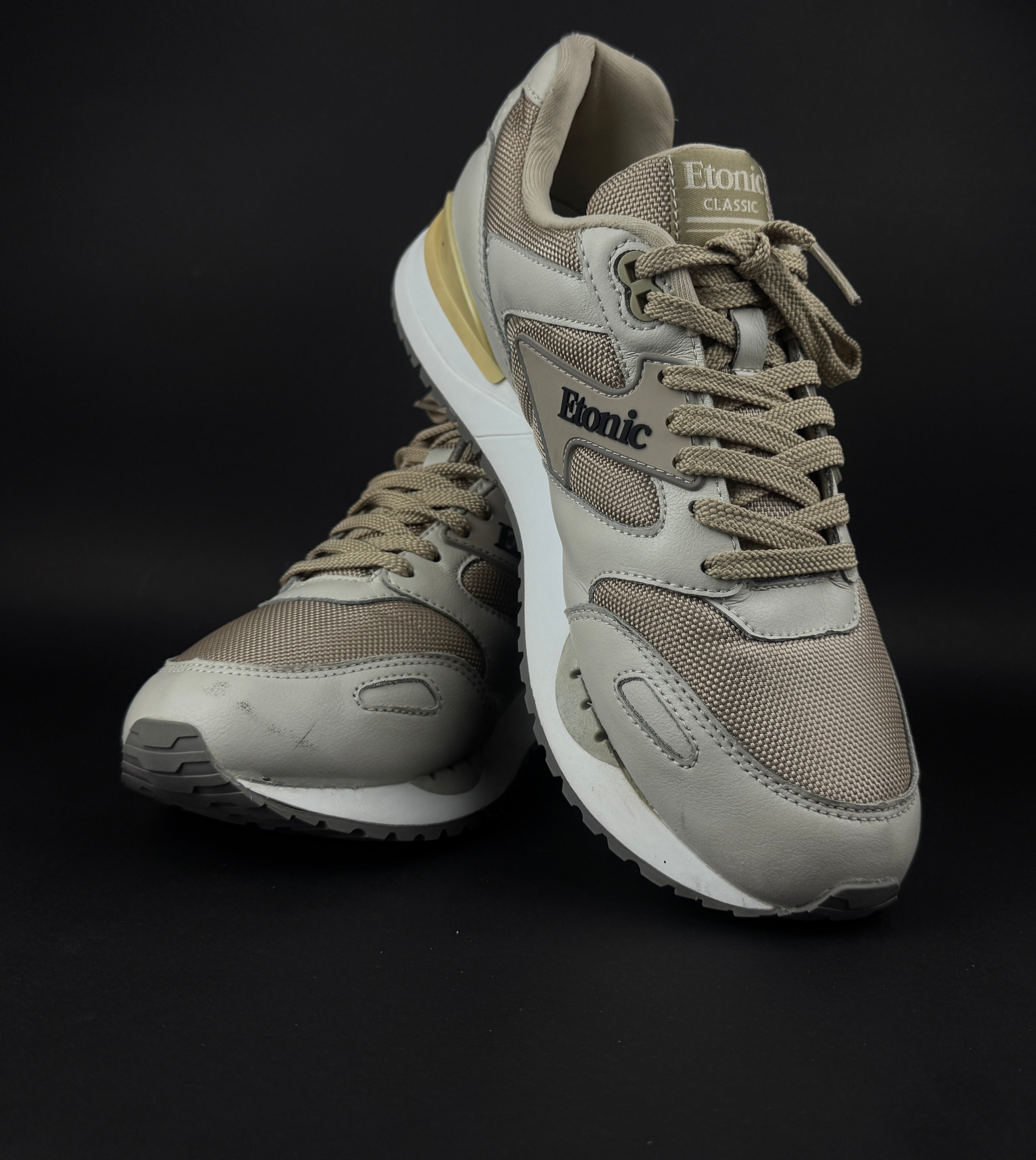 Etonic Stable Base