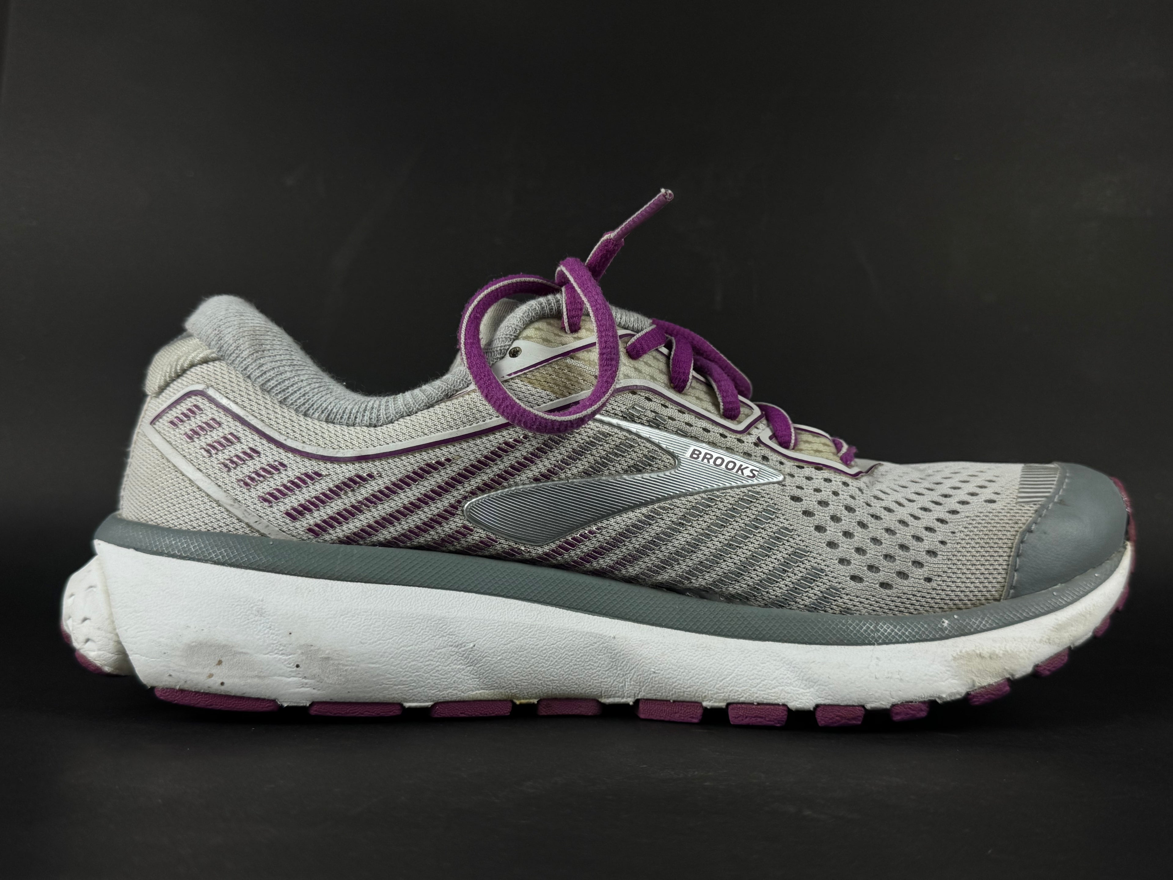 Brooks Ghost 12