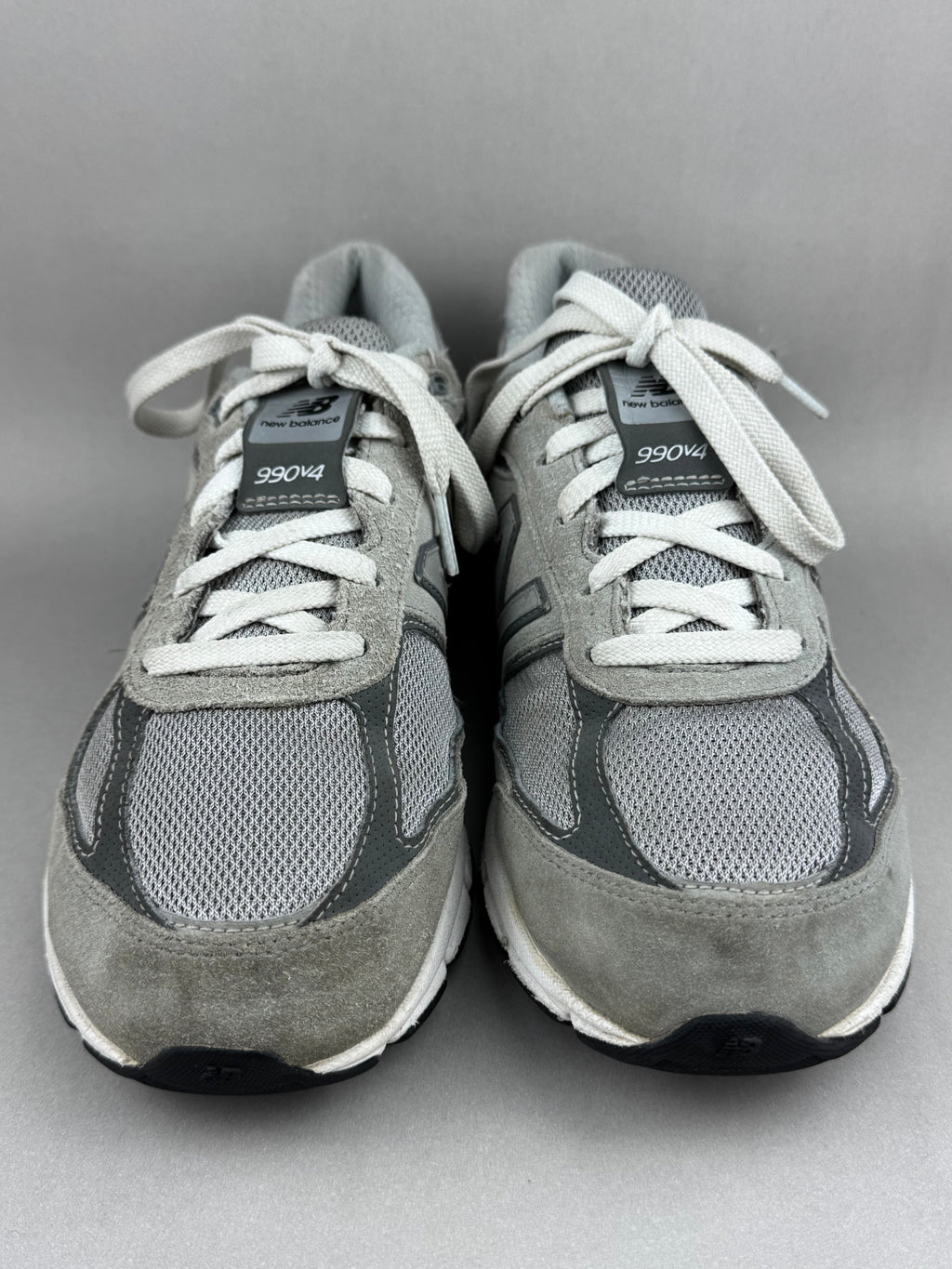 New Balance 990v4