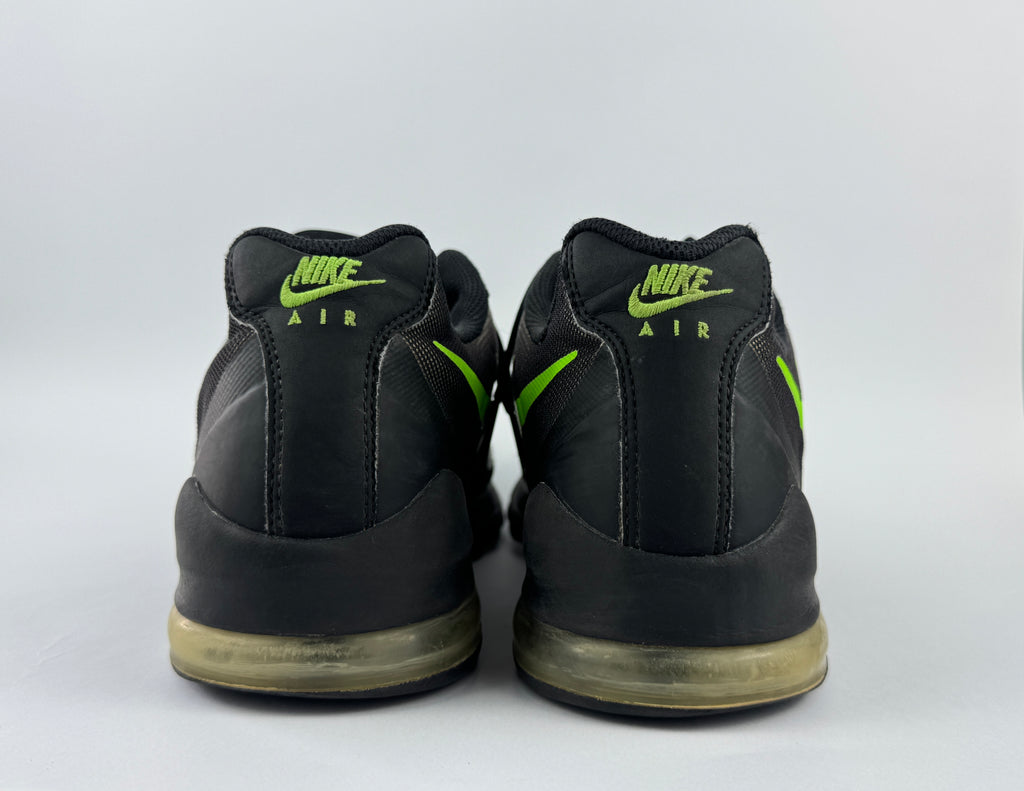NIKE AIR MAX INVIGOR