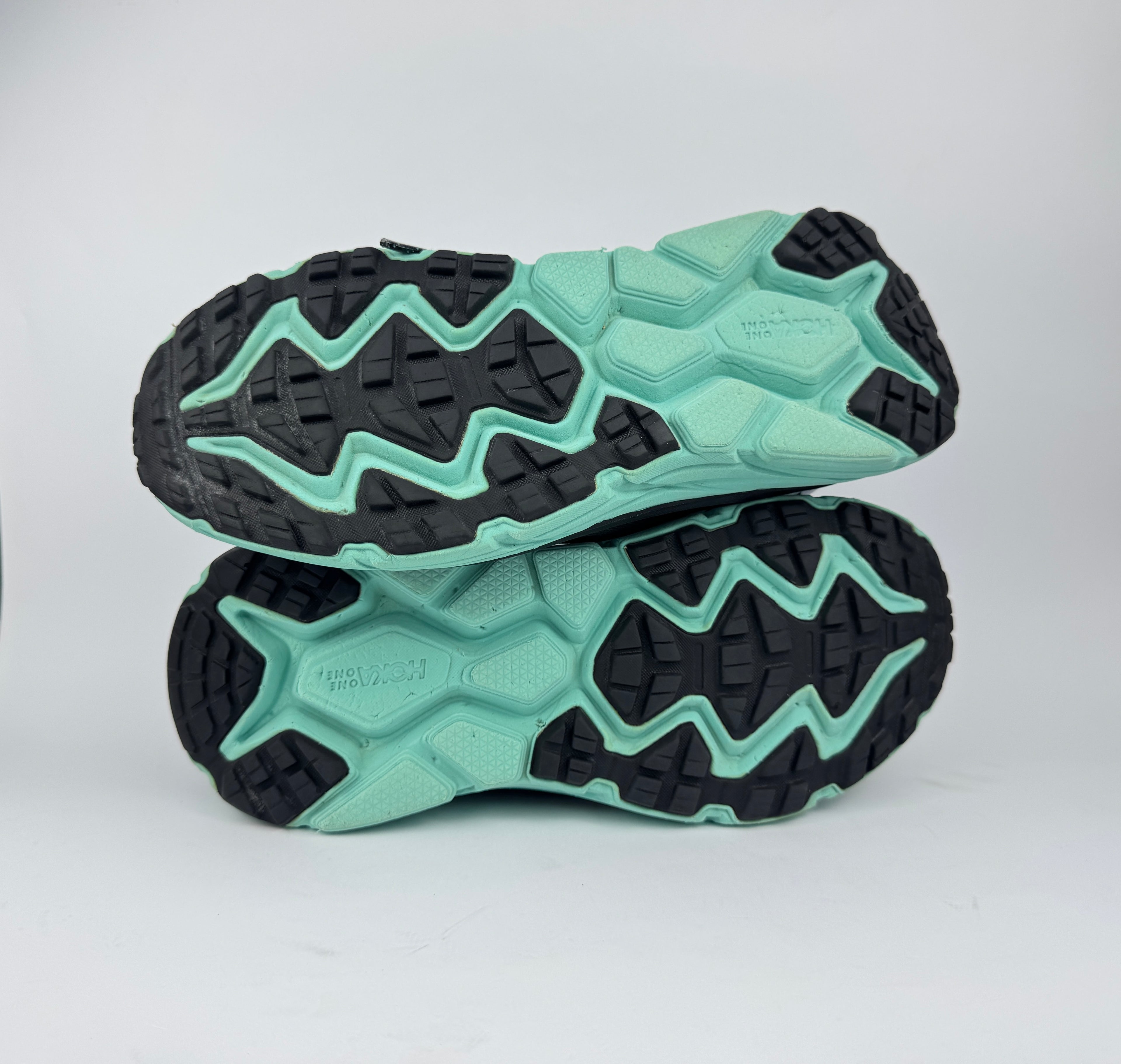 HOKA ONE CHALLENGER ATR 6