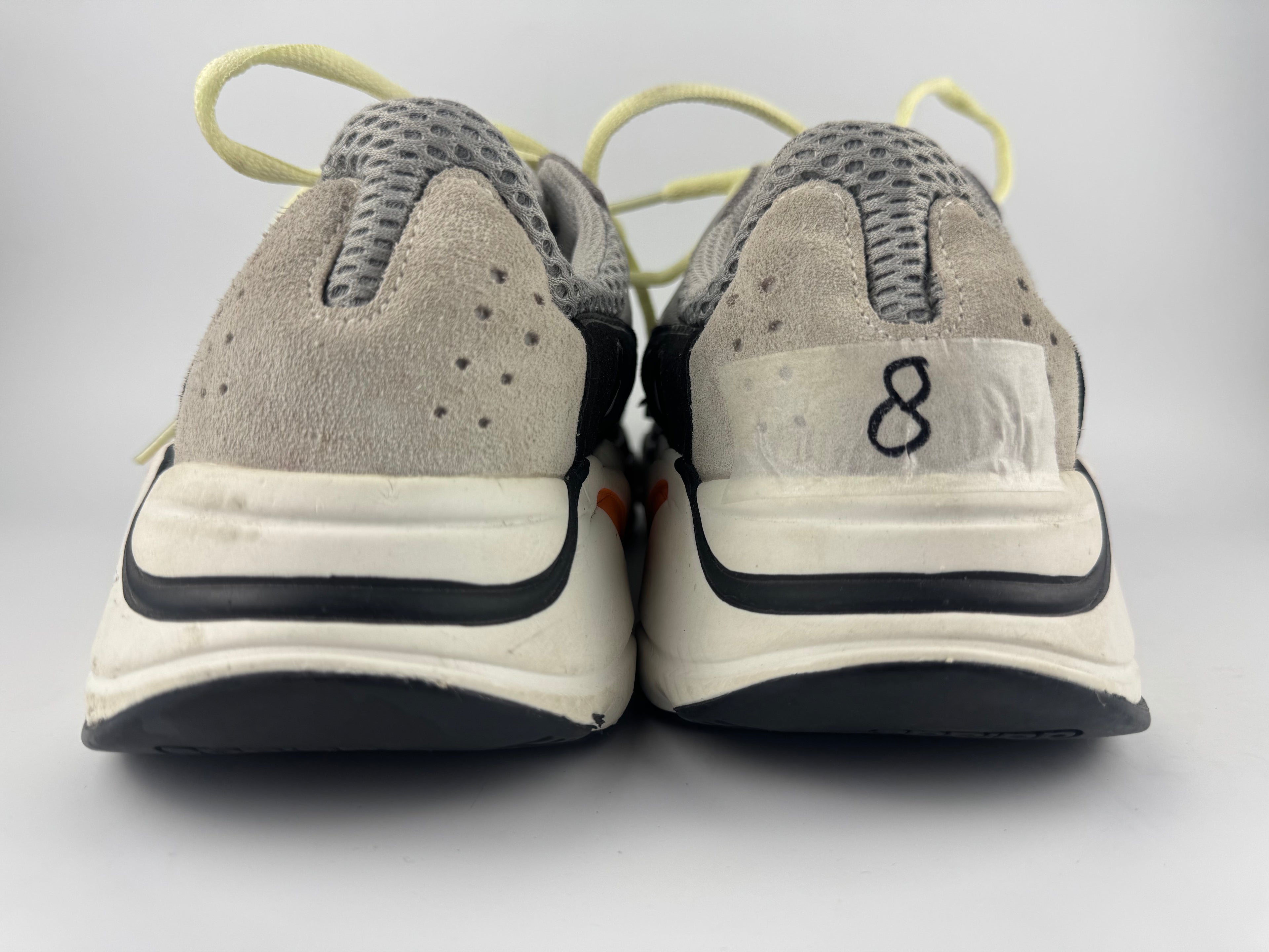 Adidas Yeezy Boost 700