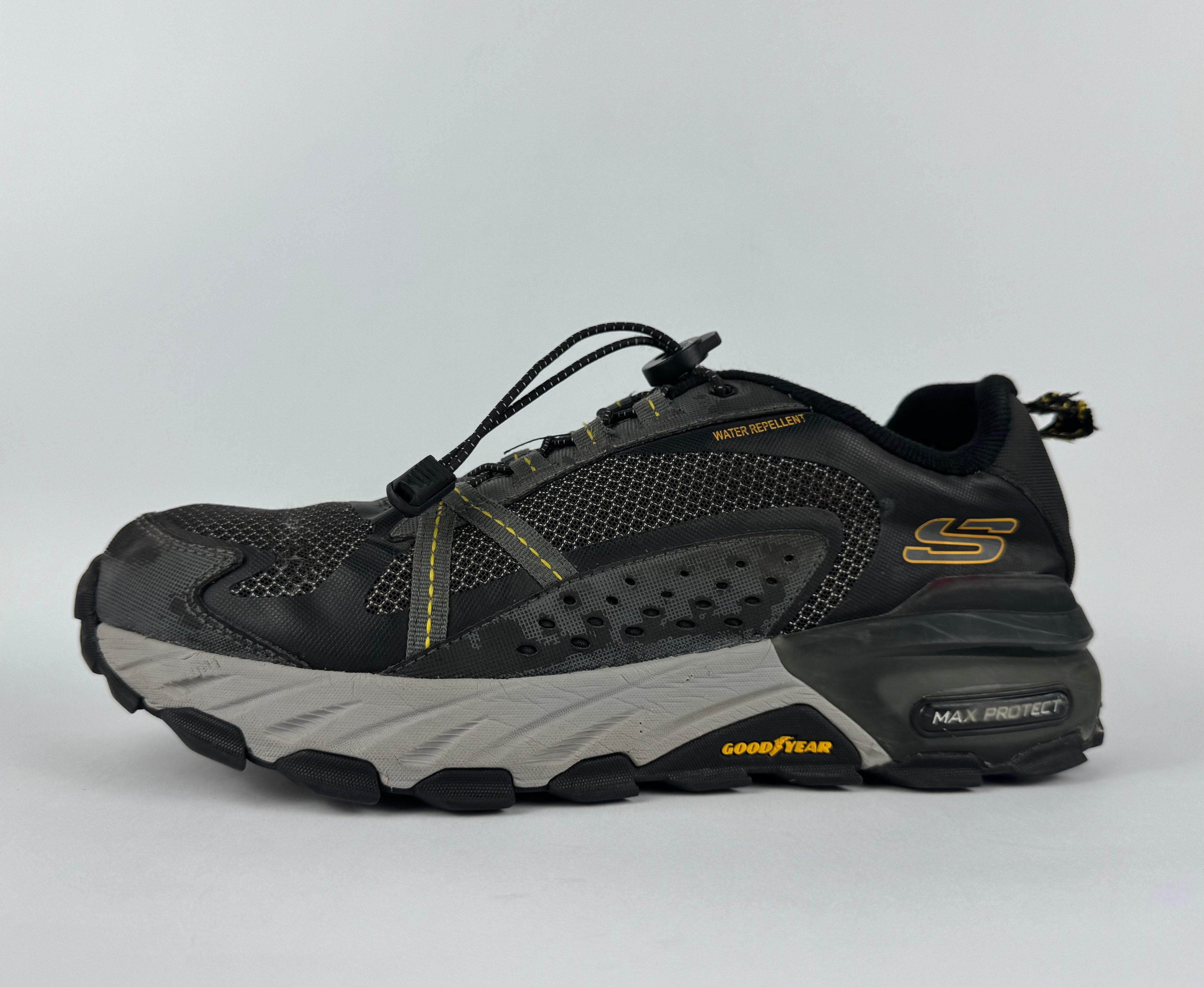 Skechers Max Protect