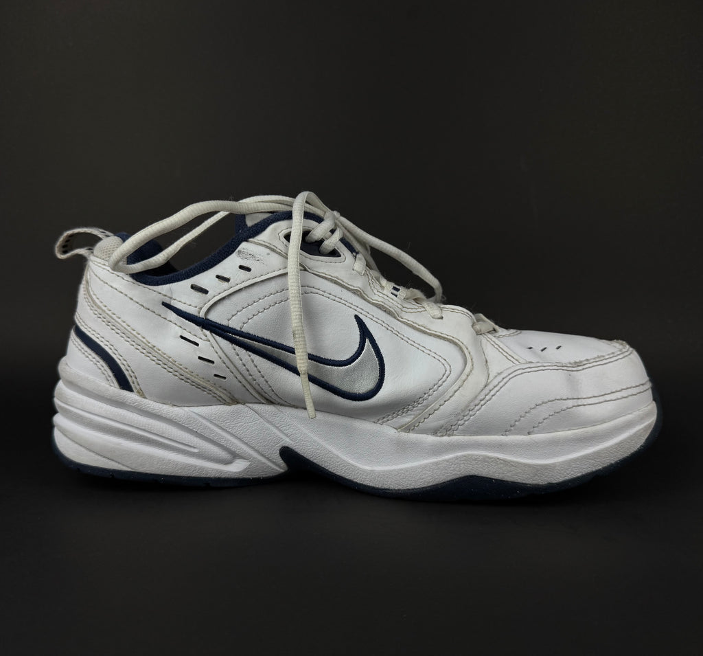 Nike Air Monarch
