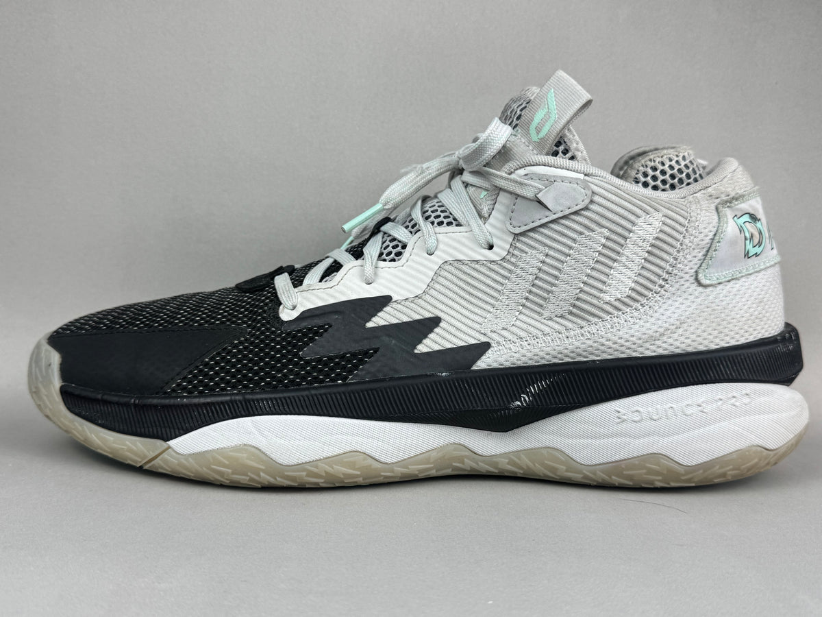 Adidas Dame 8