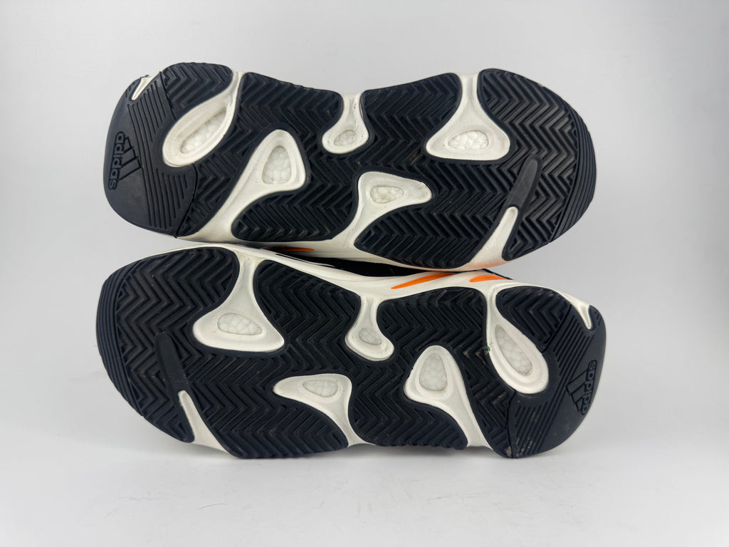 Adidas Yeezy Boost 700