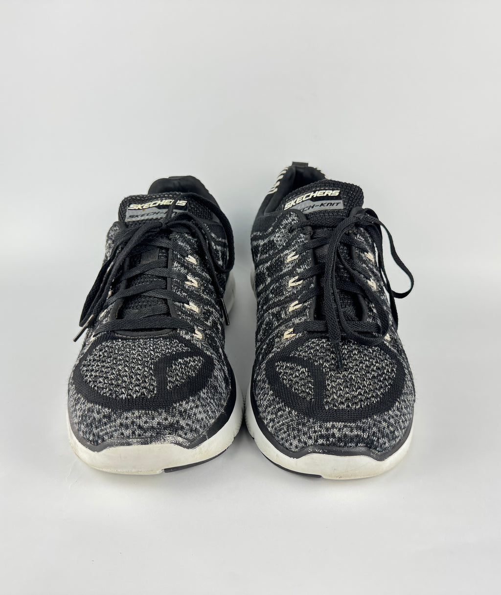 Sketchers sketch knit