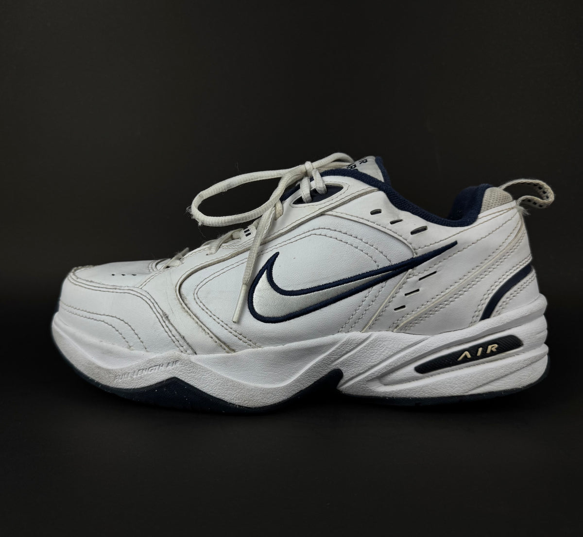 Nike Air Monarch