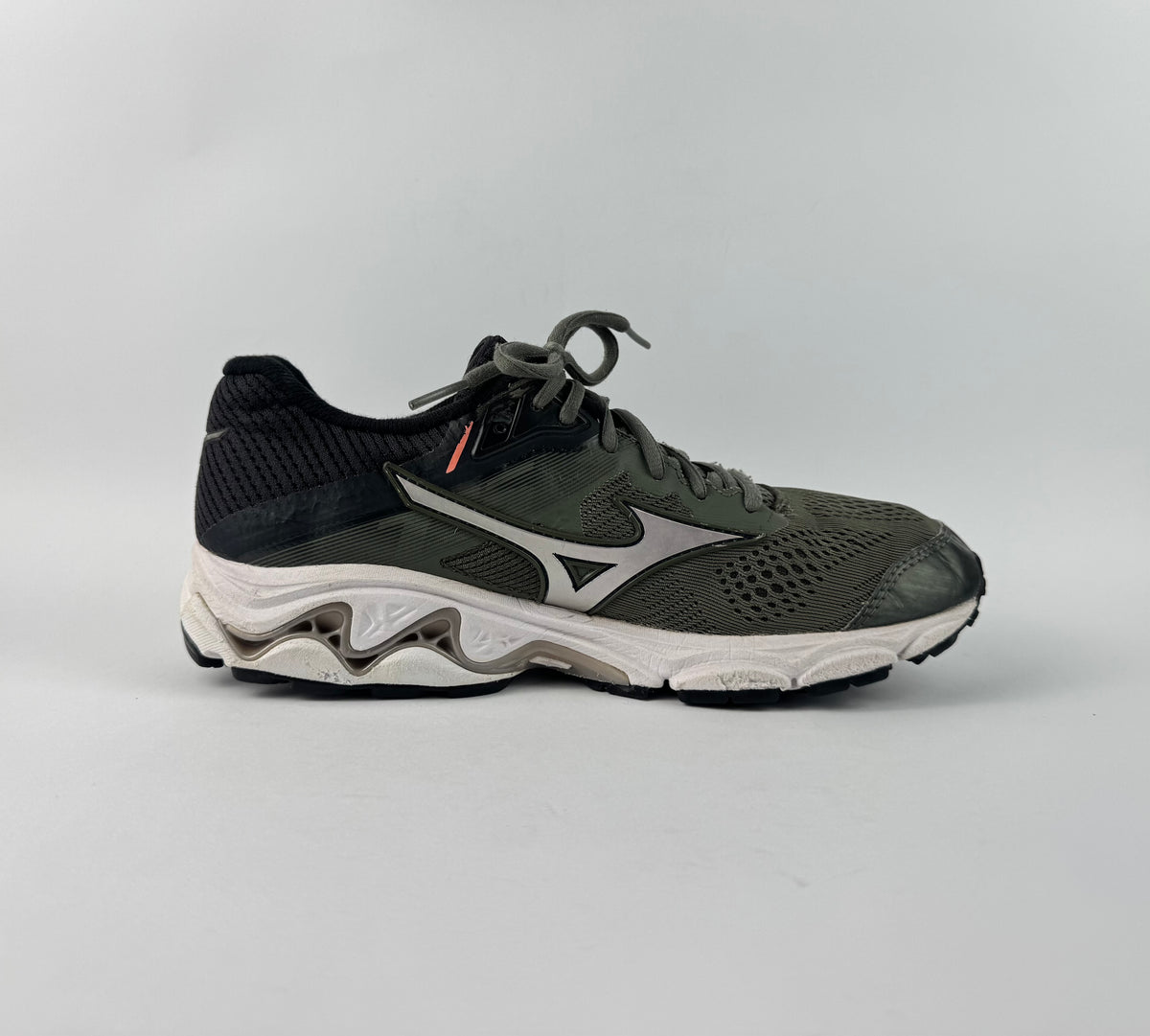 Mizuno Wave Inspire