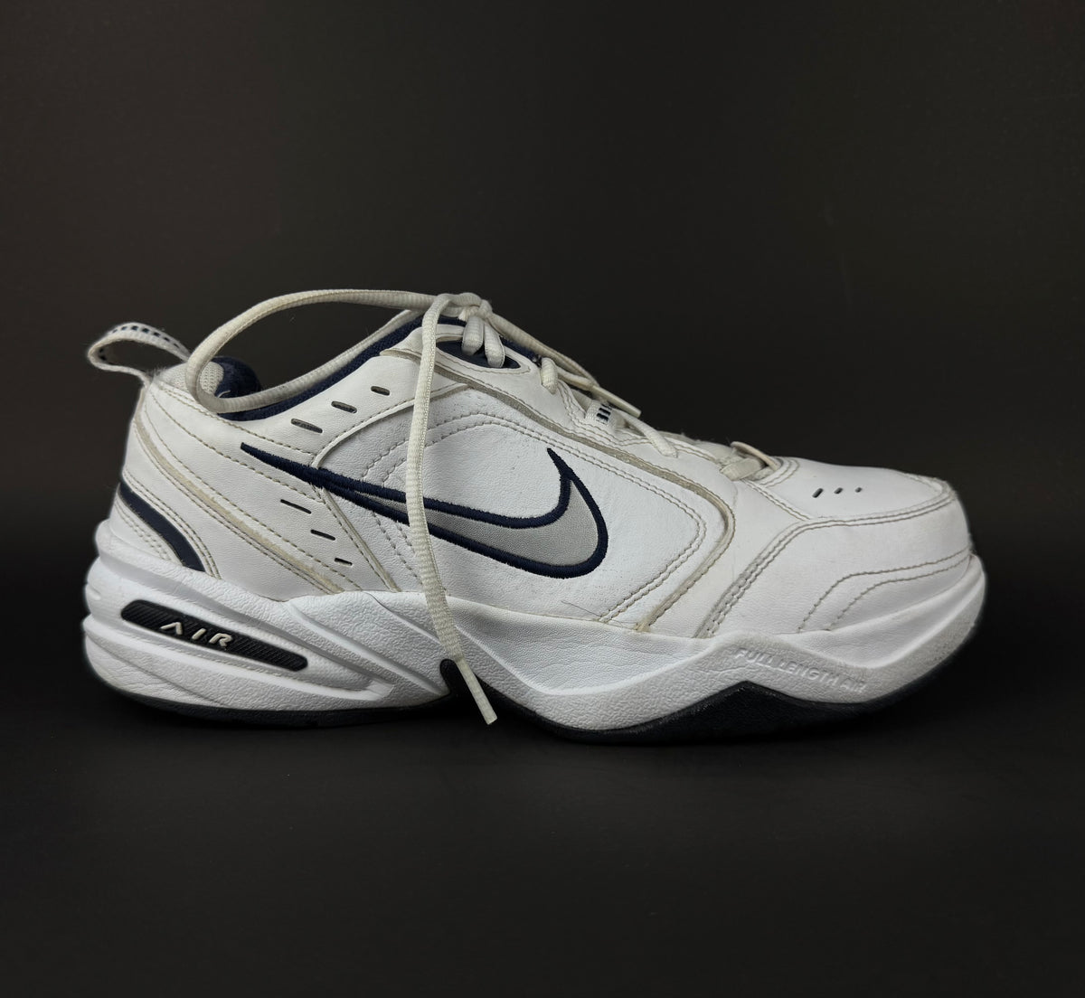 Nike Air Monarch