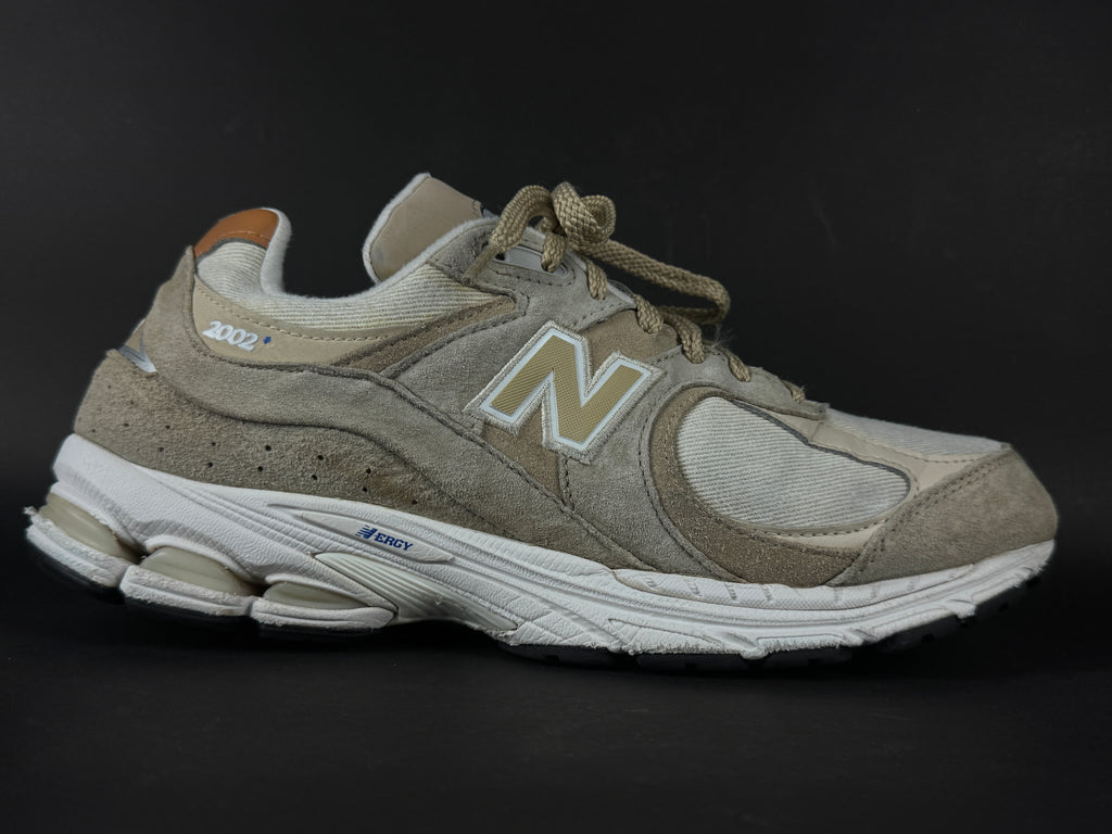 New Balance 2002R