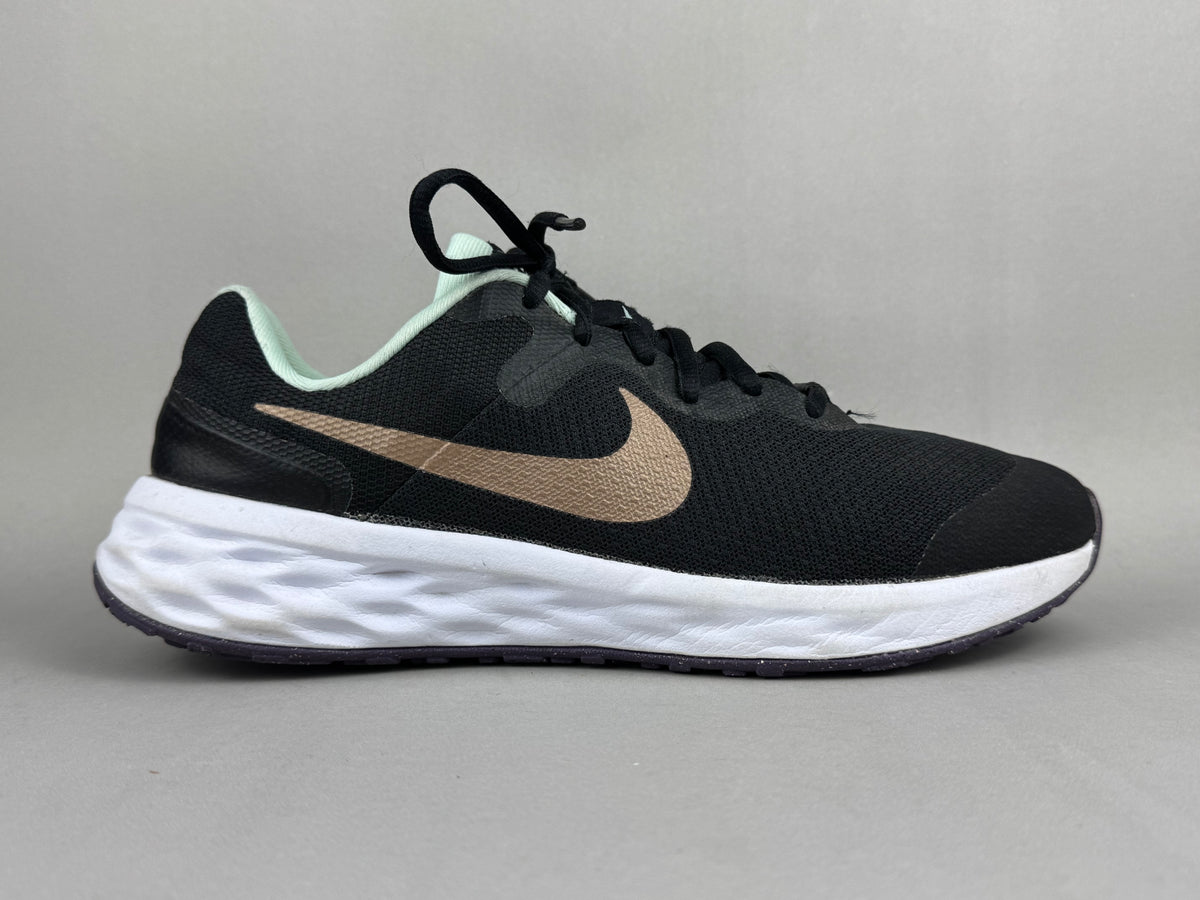 Nike Revolution 6 NN