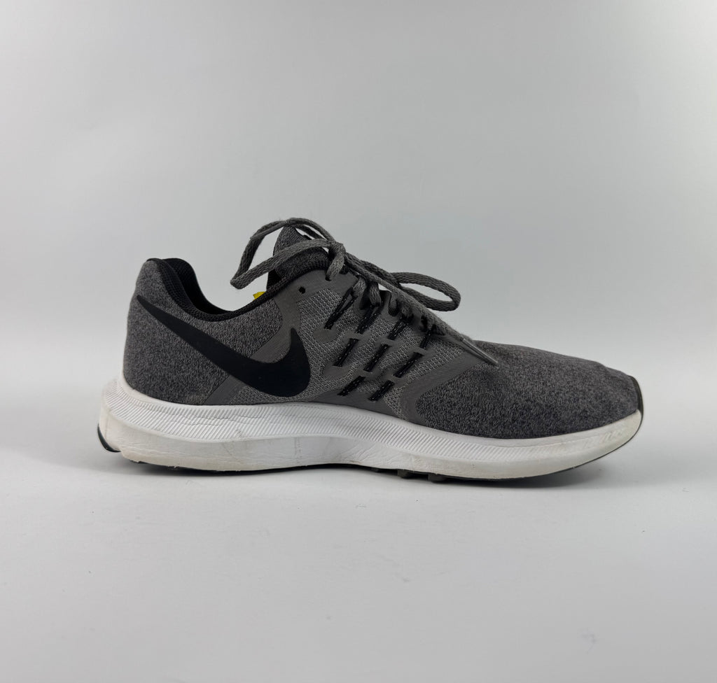 Nike Swift