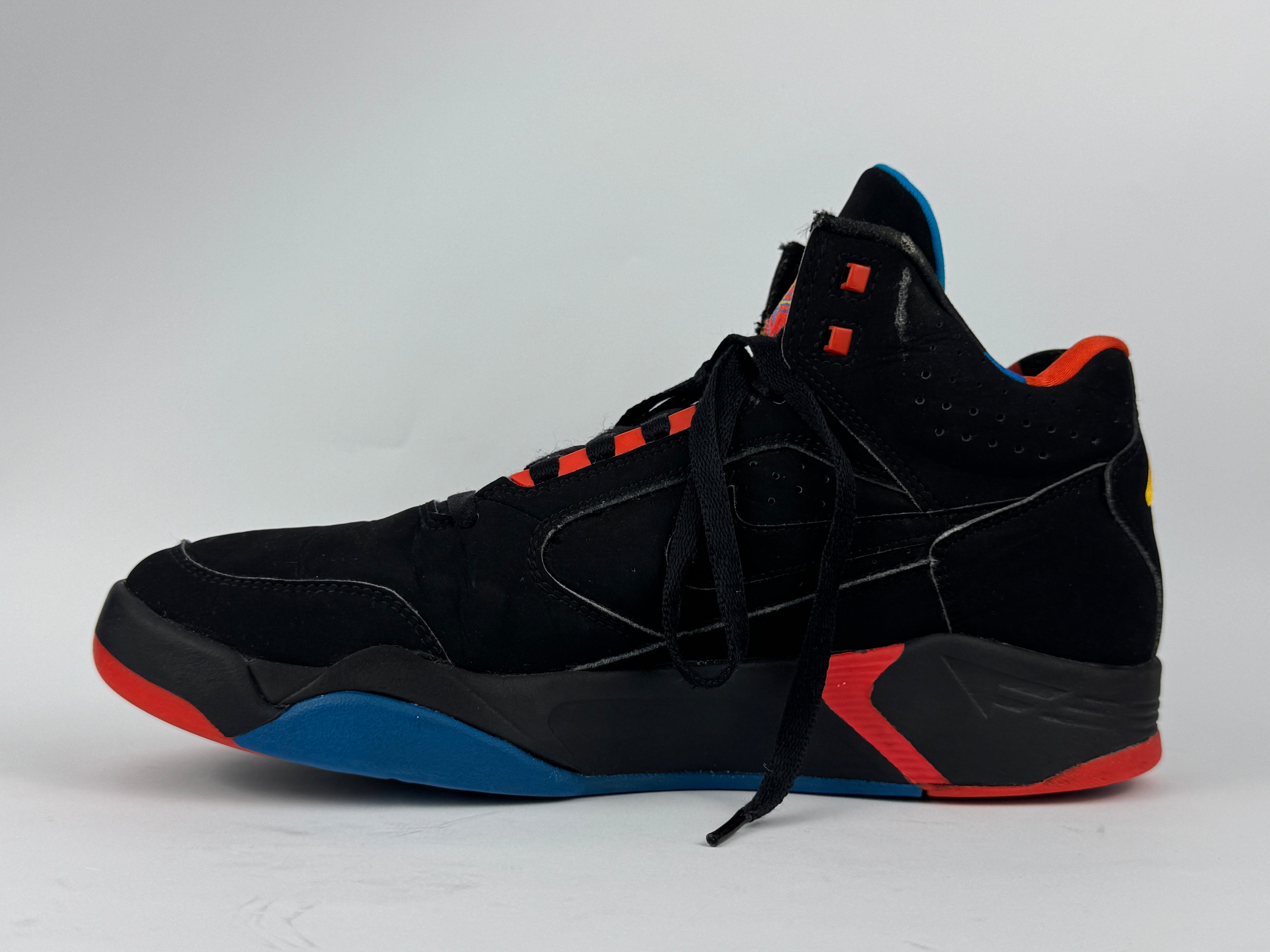 NIKE AIR FLIGHT LITE