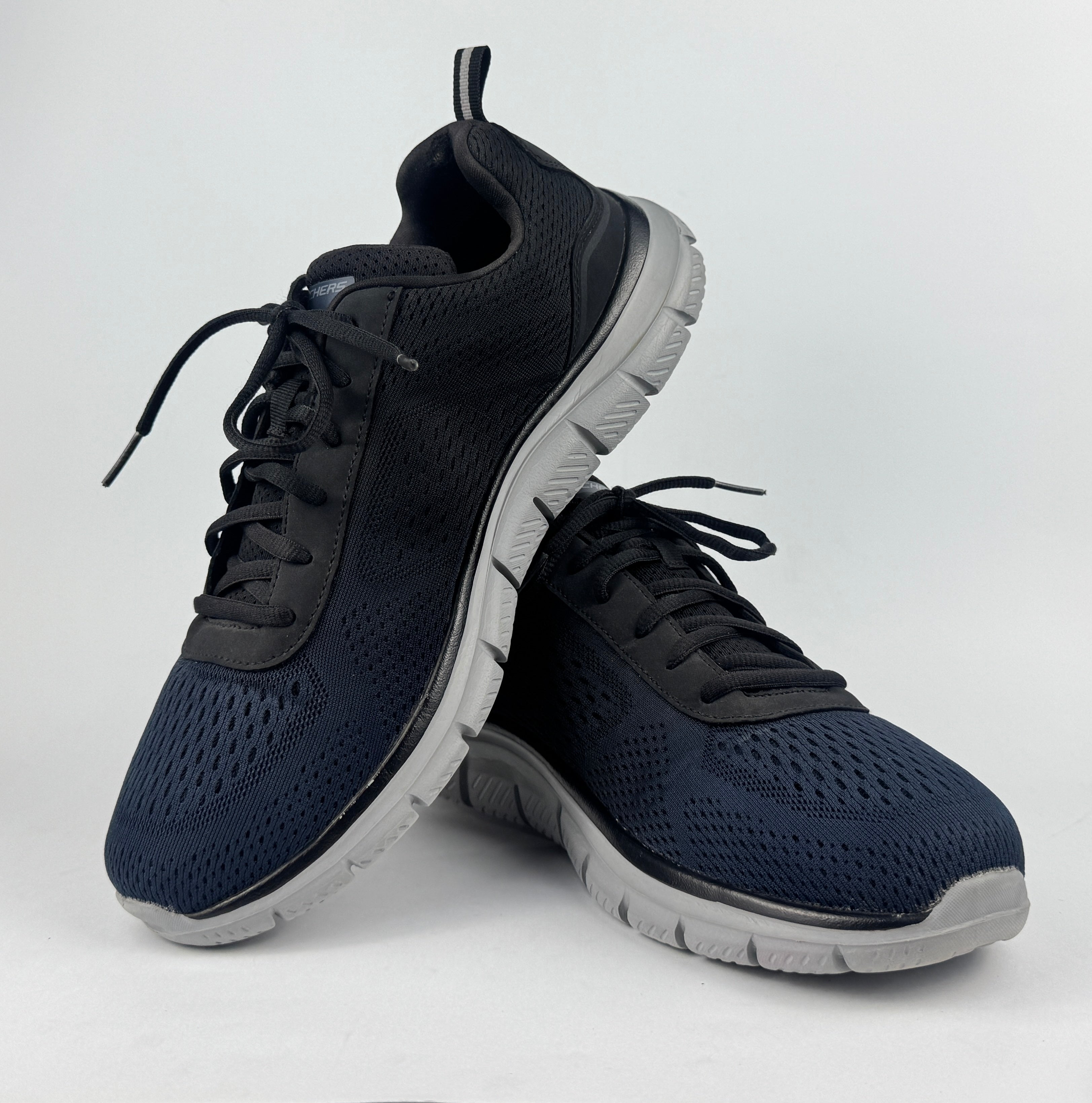 Skechers Track - Ripkent lace-up