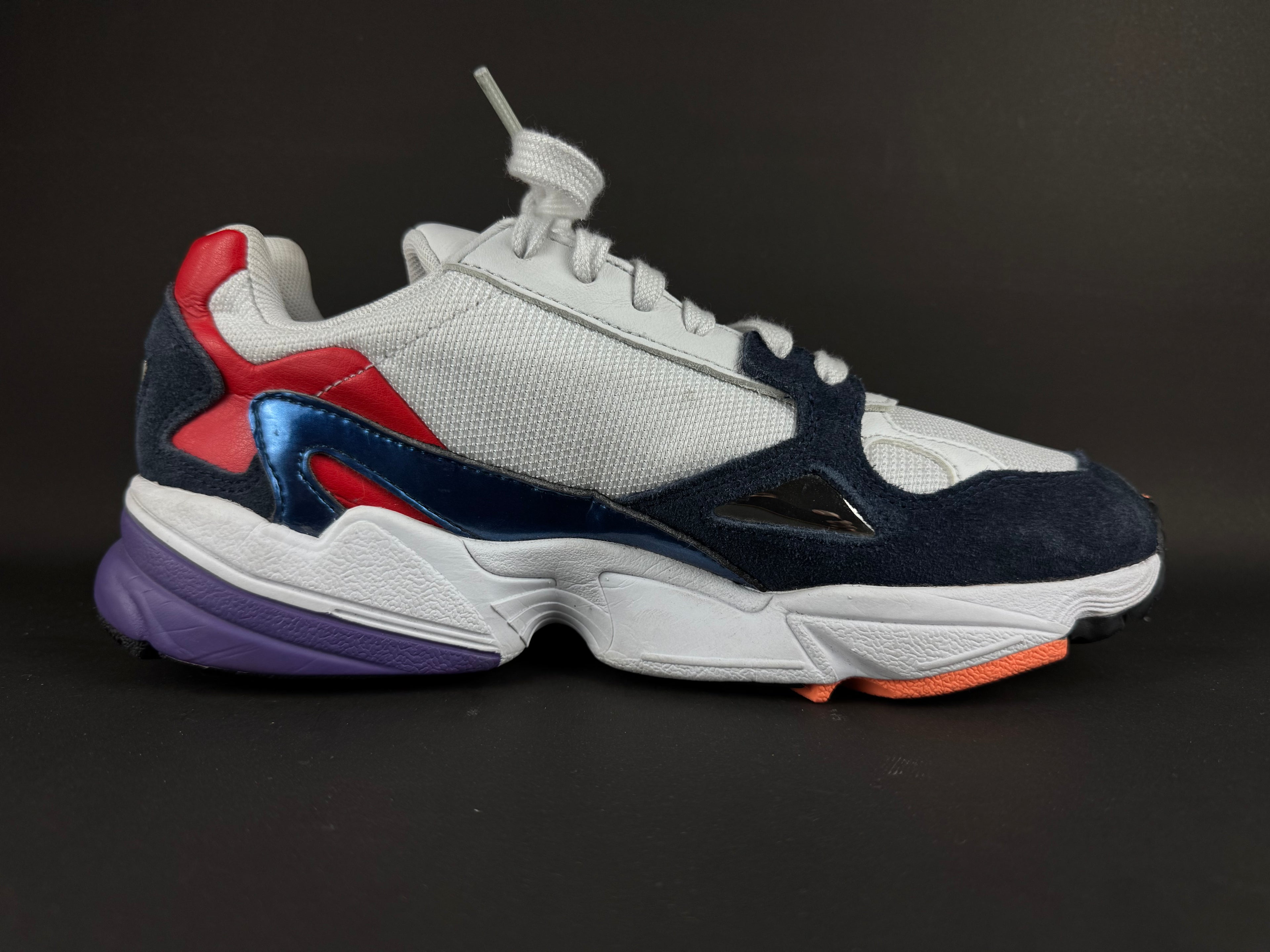 Adidas Falcon W
