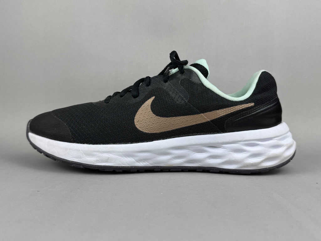 Nike Revolution 6 NN