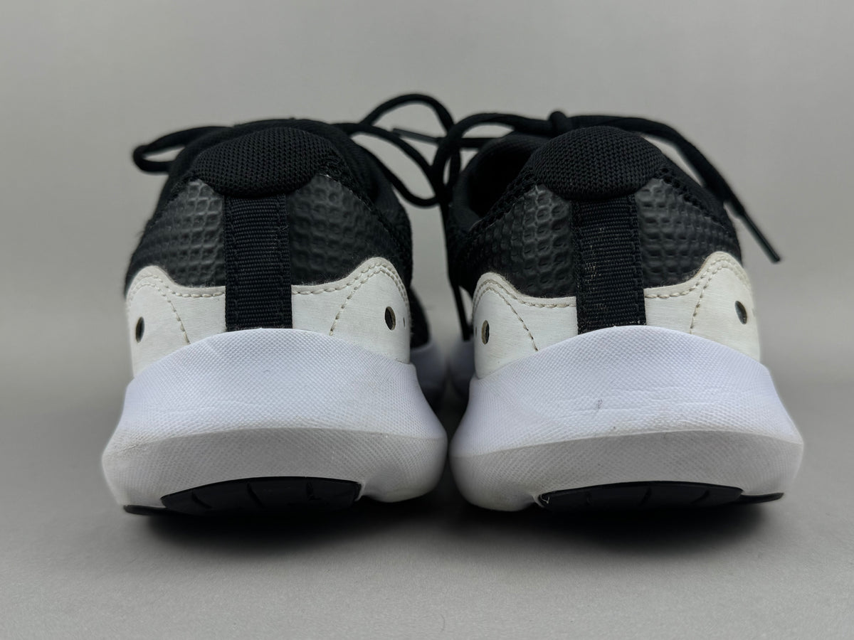 Under Armour Surge 3