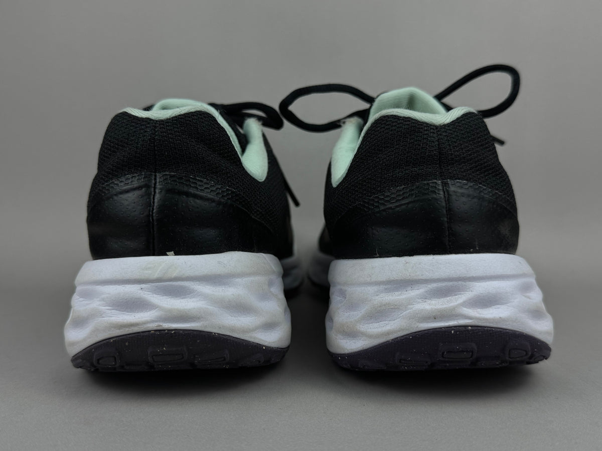 Nike Revolution 6 NN