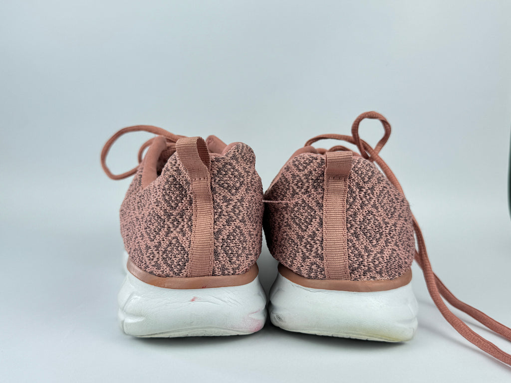 Sketchers Light Weight