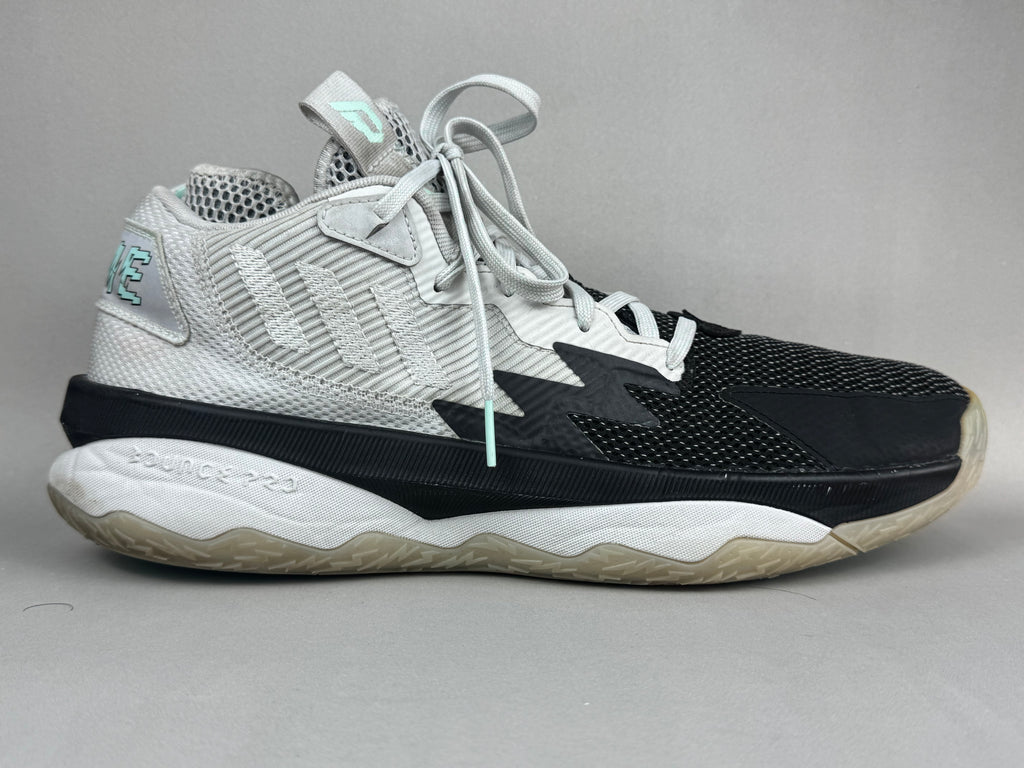 Adidas Dame 8